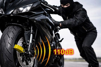 Antivol bloque-disque jaune sur une moto, déclenchant une alarme sonore de 110 dB face à un voleur tentant de la pousser