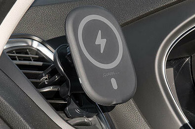 Support smartphone pour grille de ventilation avec chargeur sans fil MagSafe dans une voiture