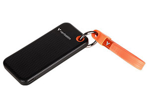 Connexion d’un disque SSD Verbatim à l’aide d’un câble USB-C orange intégré